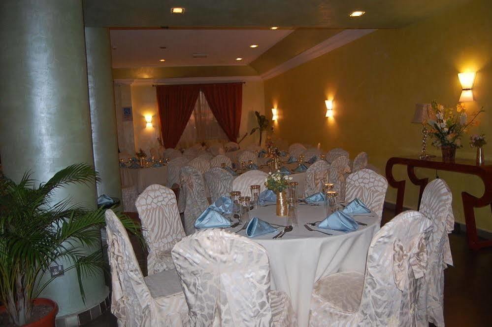 Chelsea Hotel Abuja Exterior foto